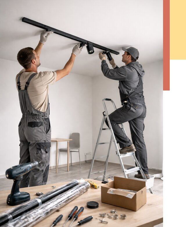 Установка трековых светильников в натяжной потолок в Тобольске от 4270 руб. | ОТДЕЛОЧНИК-Тбл